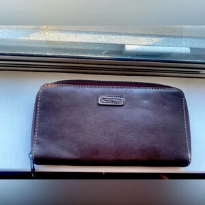 ROSSETI | Vegan Leather | Brown wallet |‎ Zip around wallet